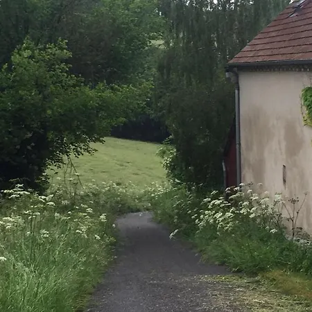 Les Hirondelles Holiday home *